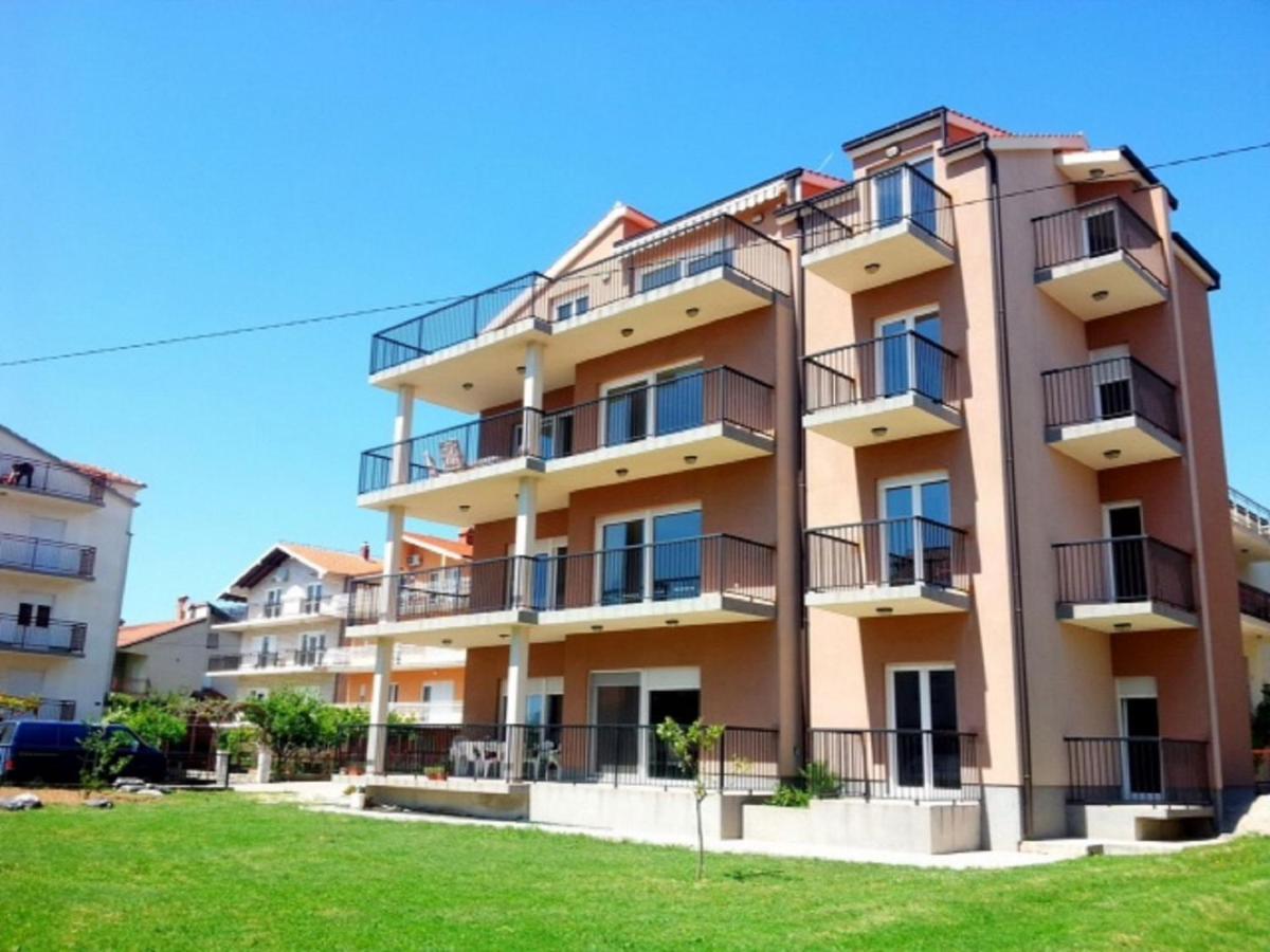 Apartment Maria - Comfortable Kaštela Exterior foto